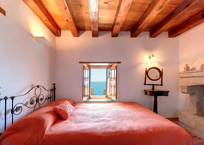 Malvasia Traditional Hotel