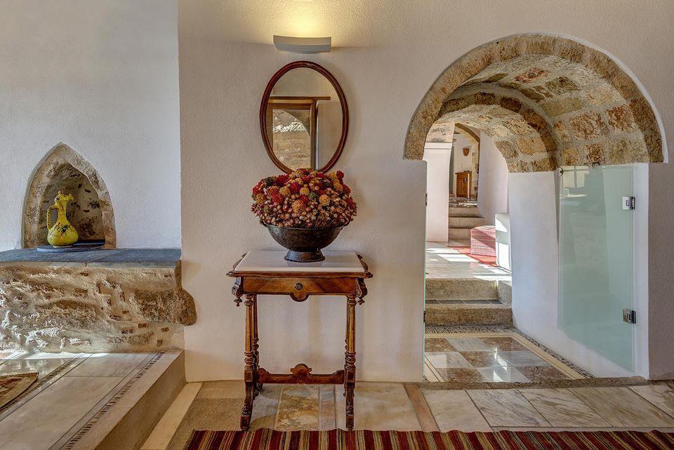 Malvasia Traditional Hotel